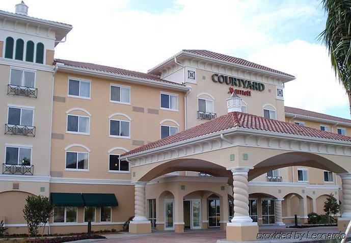 אסטרו Courtyard Fort Myers At I-75 And Gulf Coast Town Center מראה חיצוני תמונה